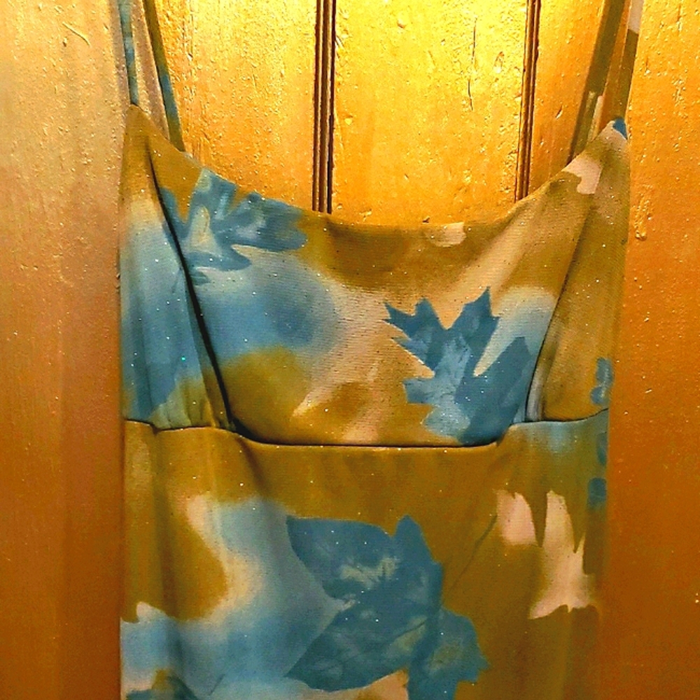 Dress - Picture 5 of 8